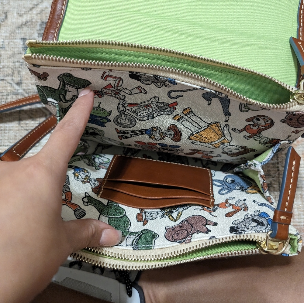 Disney Dooney & Bourke - Picture 2 of 4
